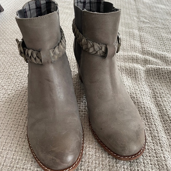 Sperry booties - Picture 2 of 4